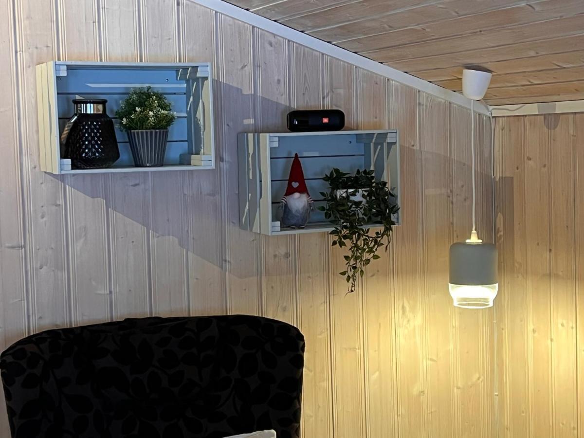 Vennebo - Koselig Liten Hytte Med Alle Fasiliteter Al Bagian luar foto